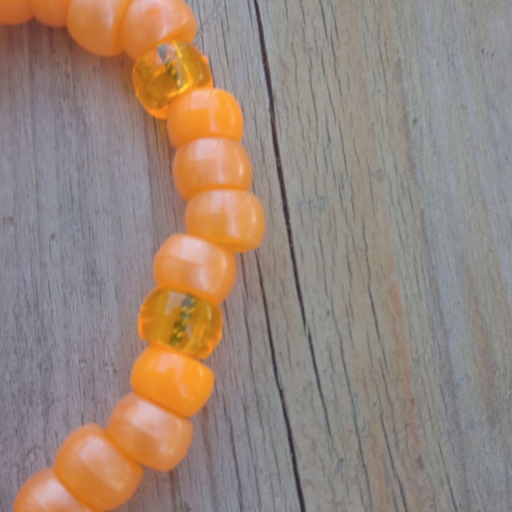 Handmade orange bracelet - Picture 4 of 4